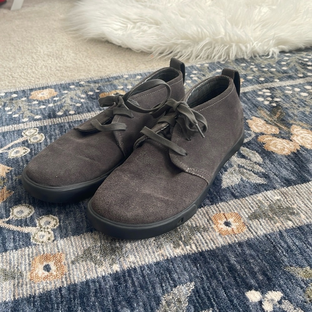 Mens grey suede Keens size 11.5